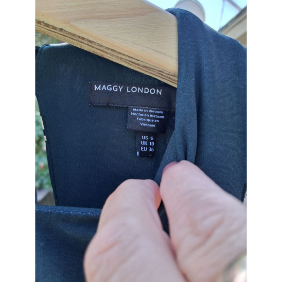 Women's Maggy London US 6 Dark Green Beige Floral Long Sleeve Midi Dress NWT - Picture 11 of 15